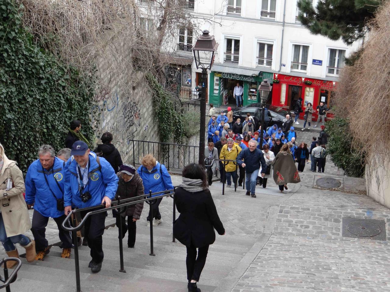 LA MONTEE VERS LE SACRE COEUR